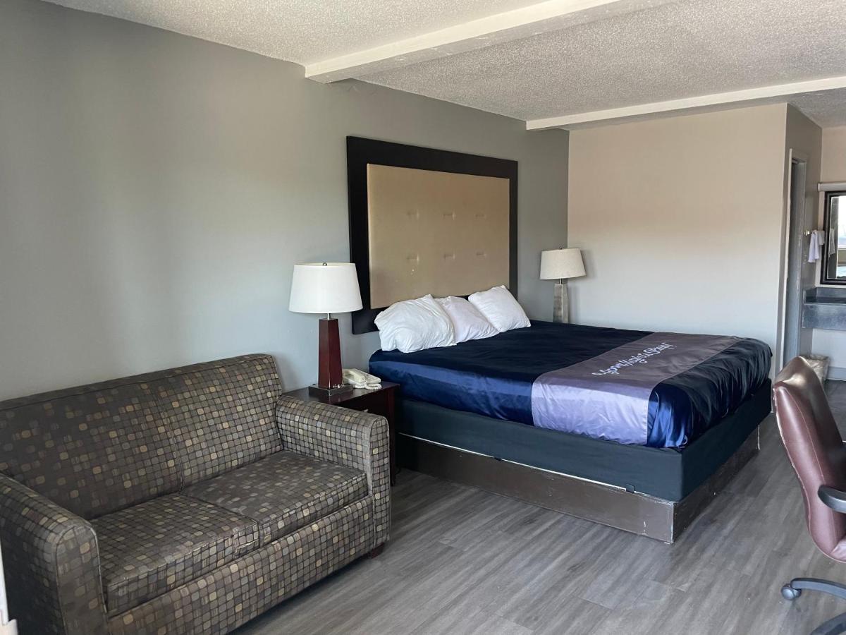 Scottish - Motel *
