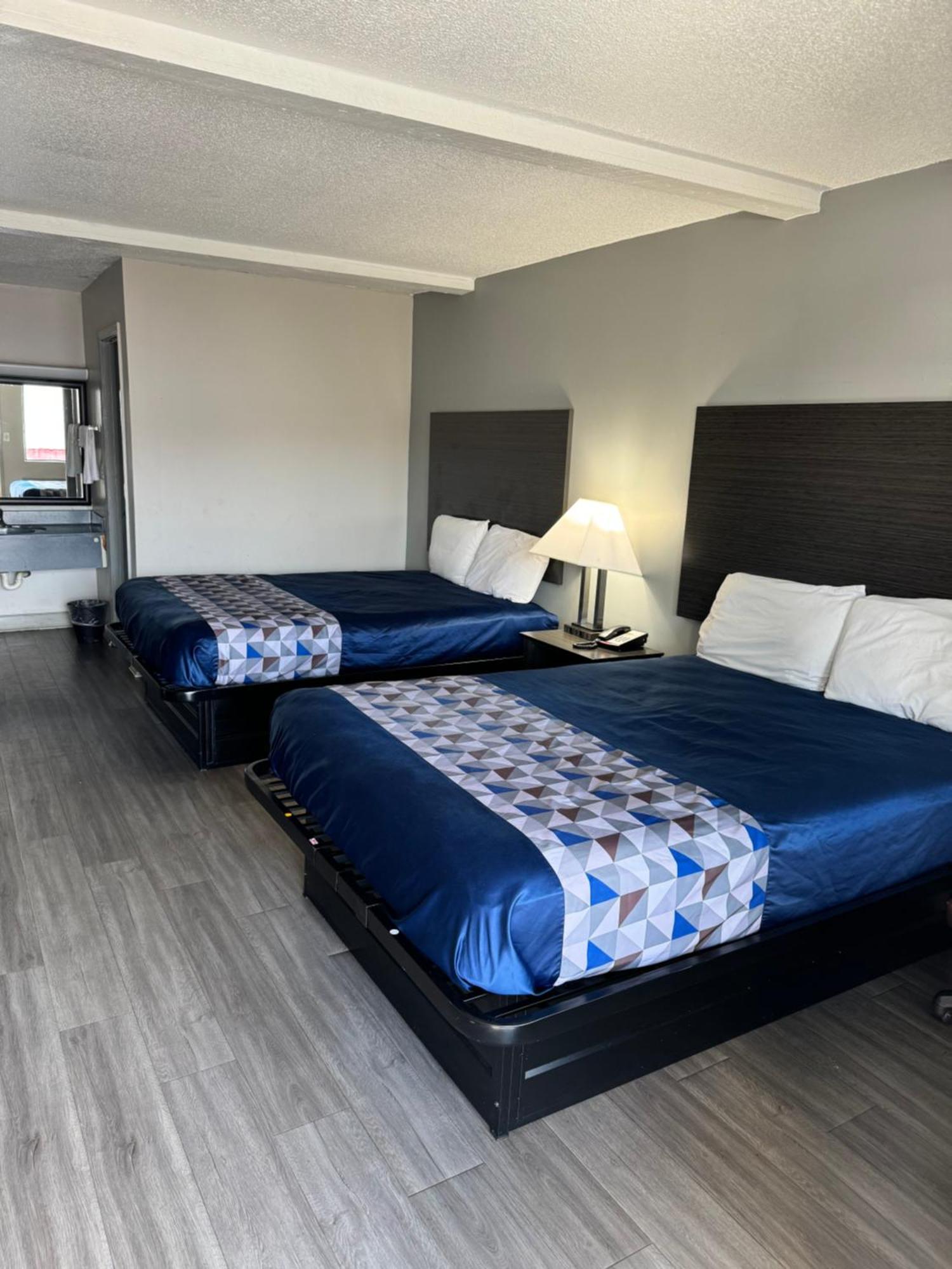 Scottish - Motel