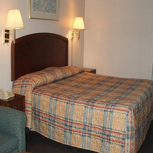 Scottish - Motel Locust Grove